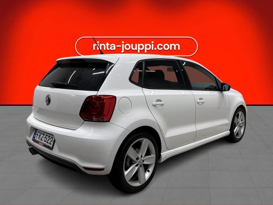 VOLKSWAGEN Polo 2013
