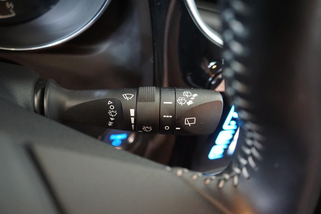TOYOTA Auris 2016