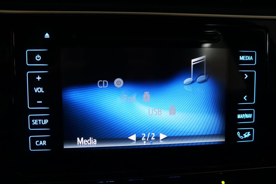 TOYOTA Auris 2016