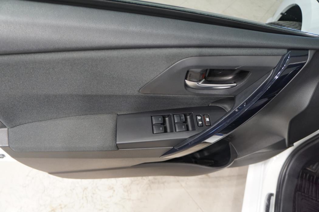 TOYOTA Auris 2016
