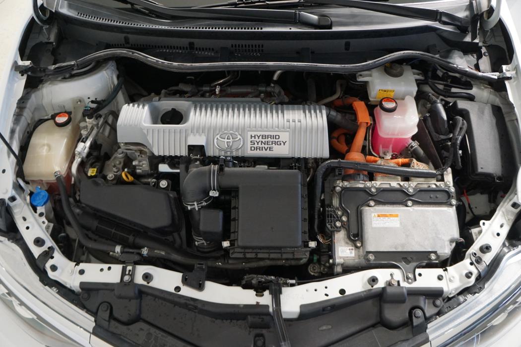 TOYOTA Auris 2016