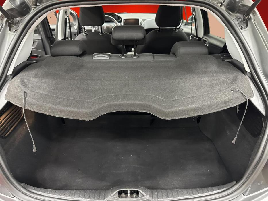 PEUGEOT 208 2018