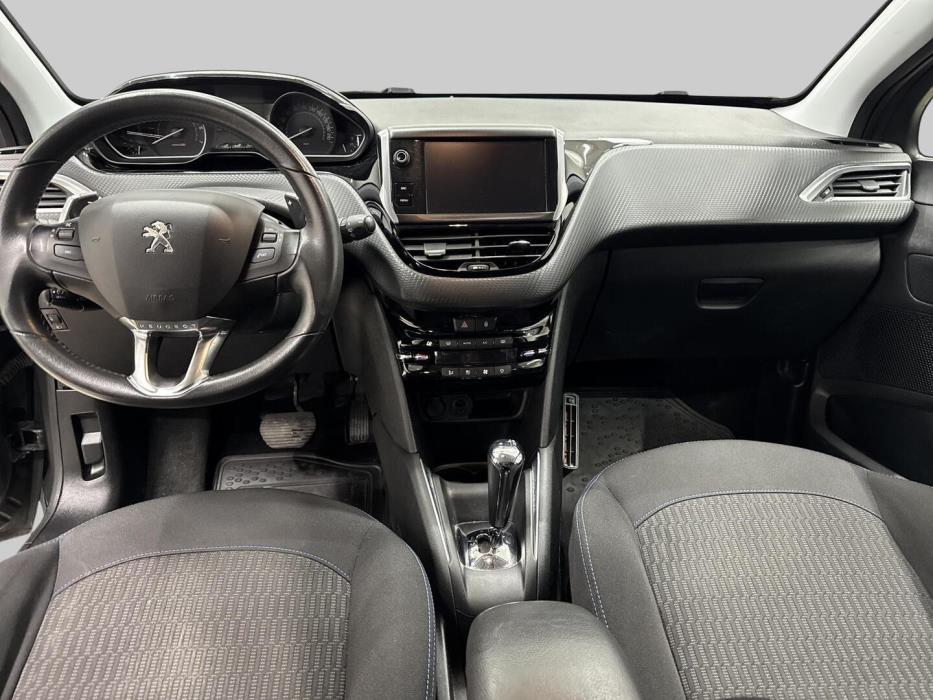 PEUGEOT 208 2018
