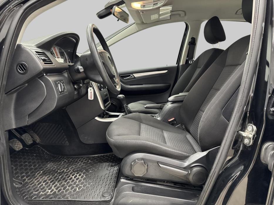 MERCEDES-BENZ B 2011