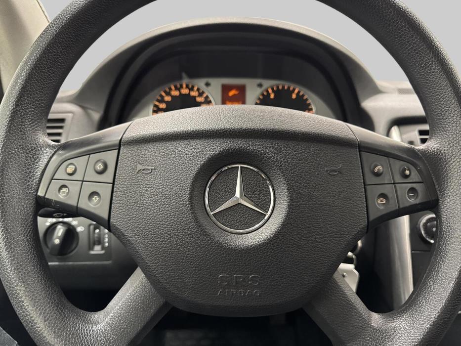 MERCEDES-BENZ B 2011