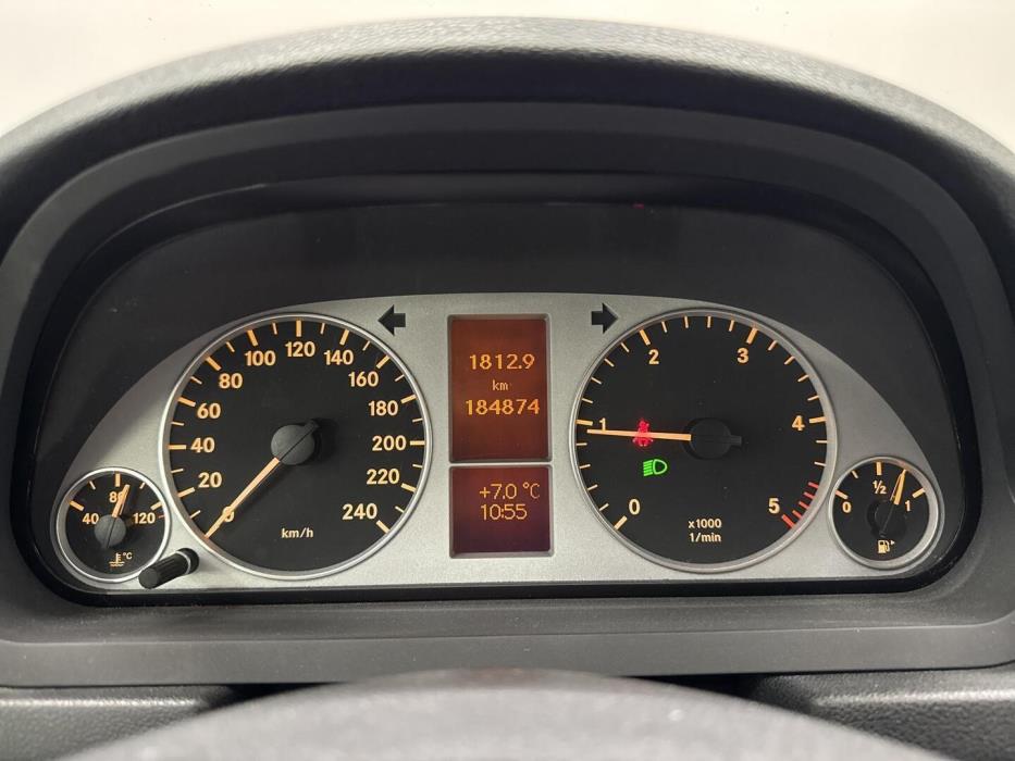 MERCEDES-BENZ B 2011