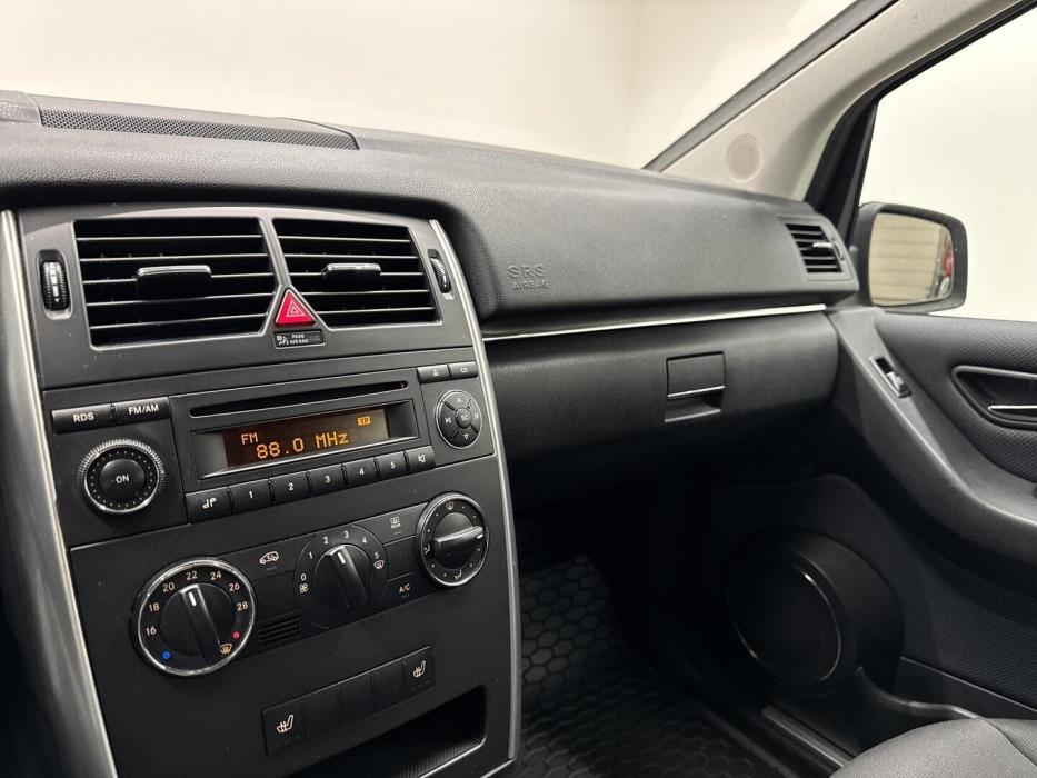 MERCEDES-BENZ B 2011