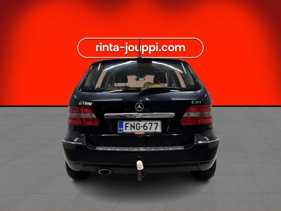 MERCEDES-BENZ B 2011