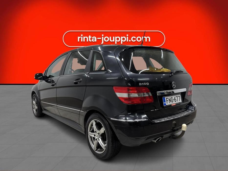 MERCEDES-BENZ B 2011