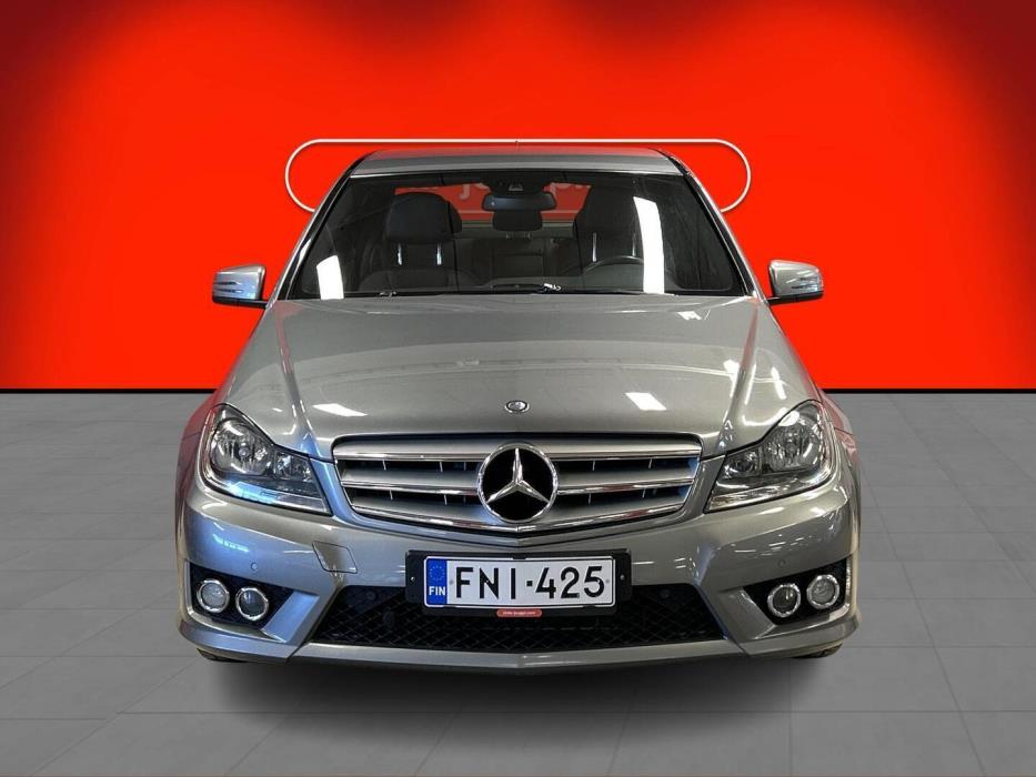 MERCEDES-BENZ C 2012