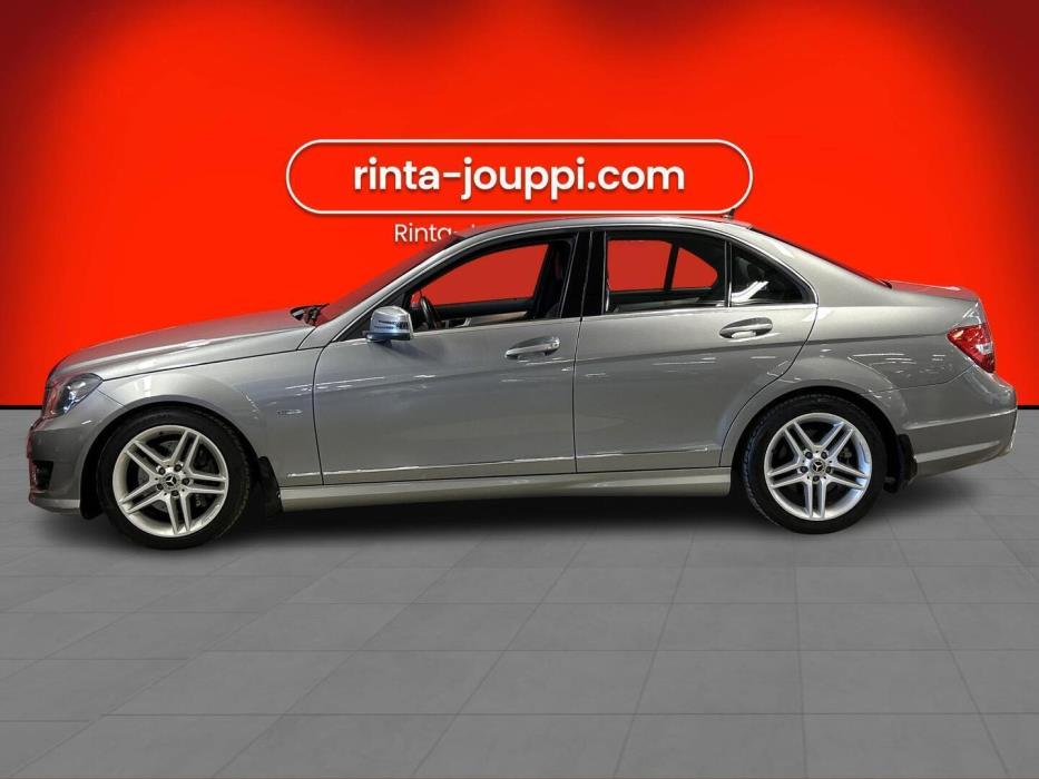 MERCEDES-BENZ C 2012