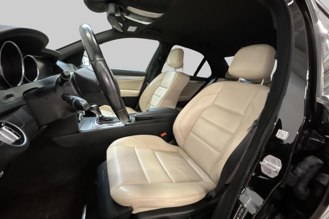 MERCEDES-BENZ C 2011