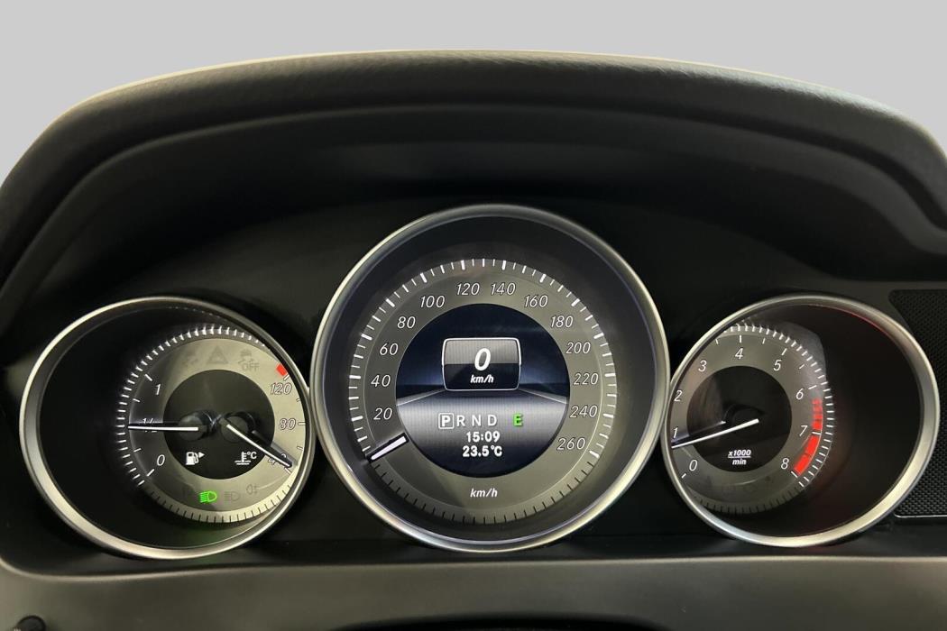 MERCEDES-BENZ C 2011