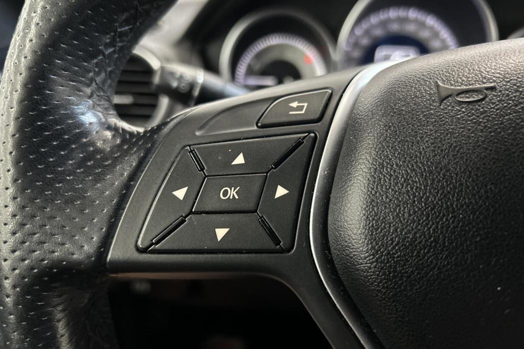 MERCEDES-BENZ C 2011