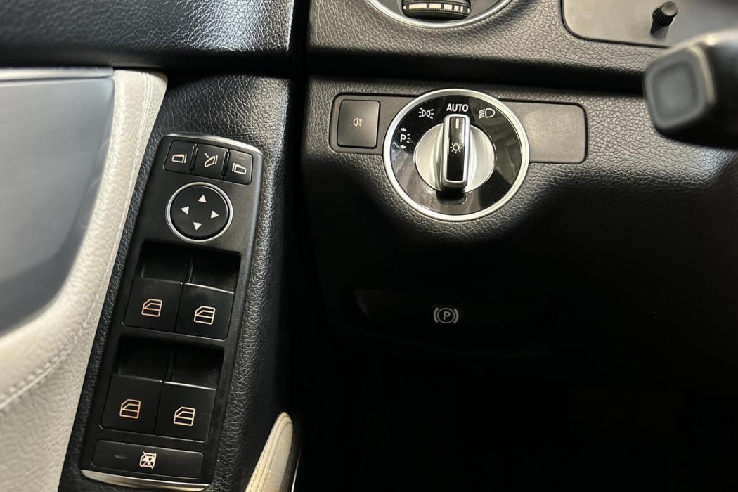 MERCEDES-BENZ C 2011