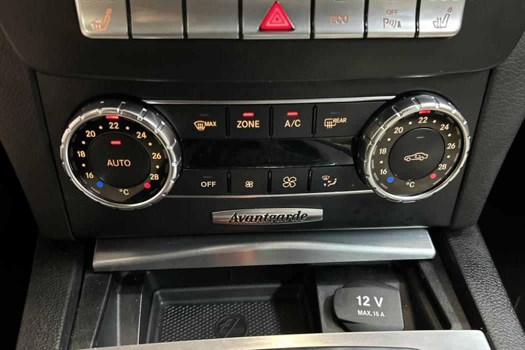 MERCEDES-BENZ C 2011