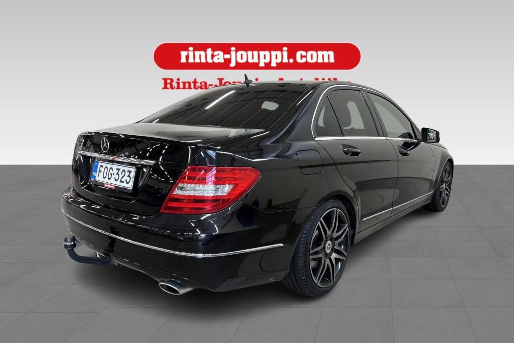 MERCEDES-BENZ C 2011