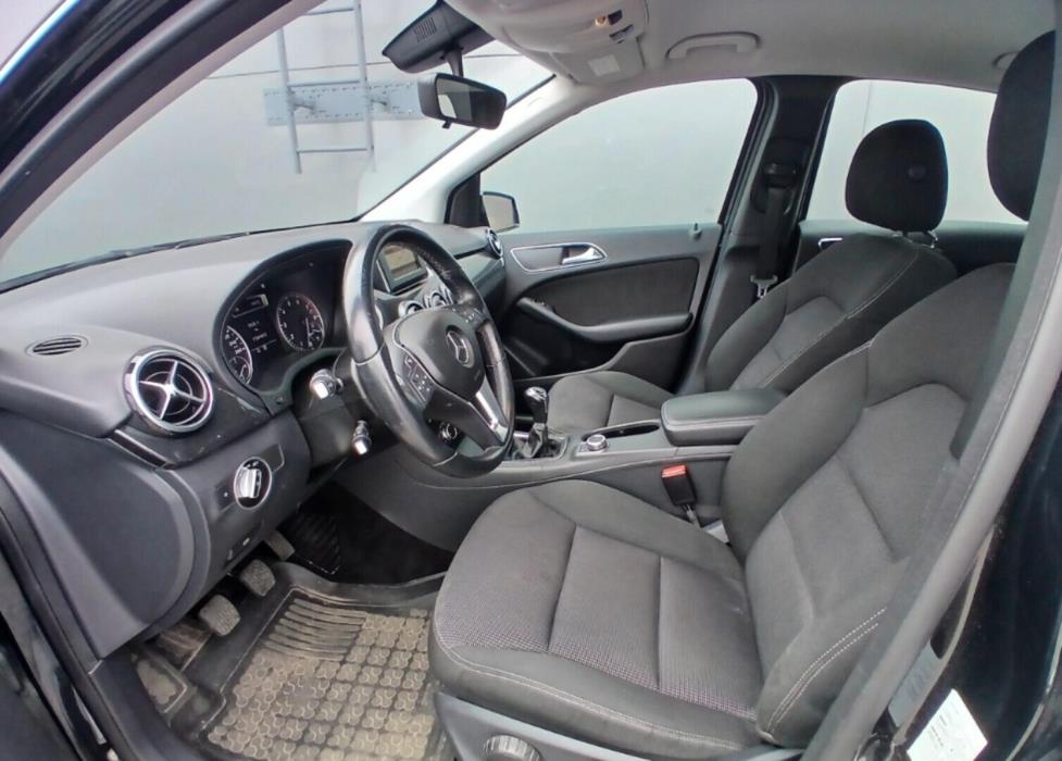 MERCEDES-BENZ B 2012