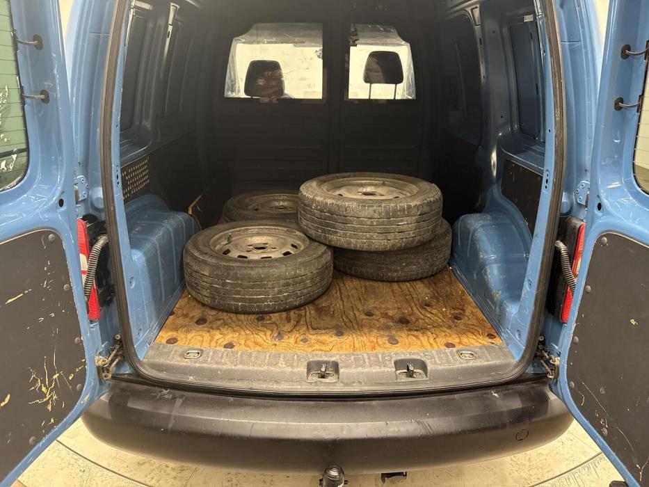 VOLKSWAGEN Caddy 2011