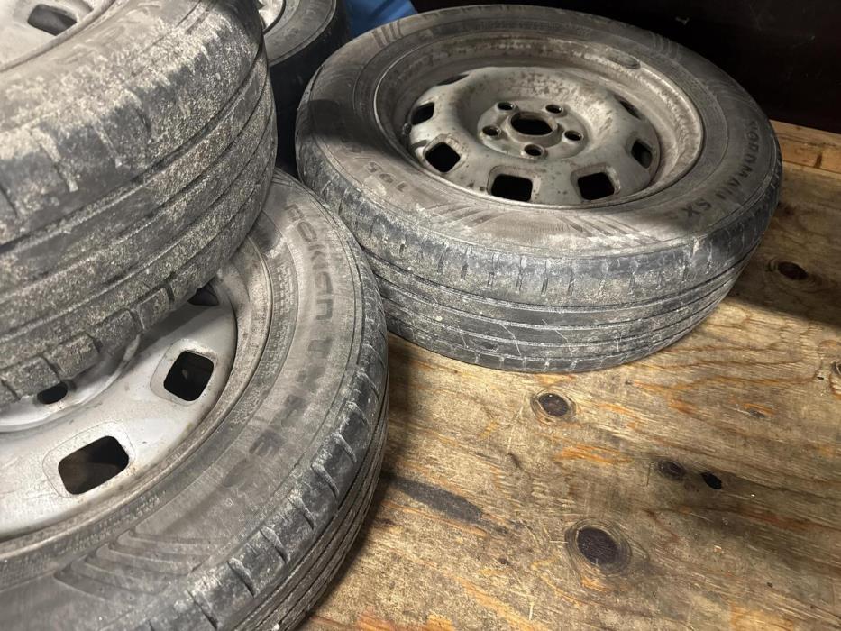 VOLKSWAGEN Caddy 2011