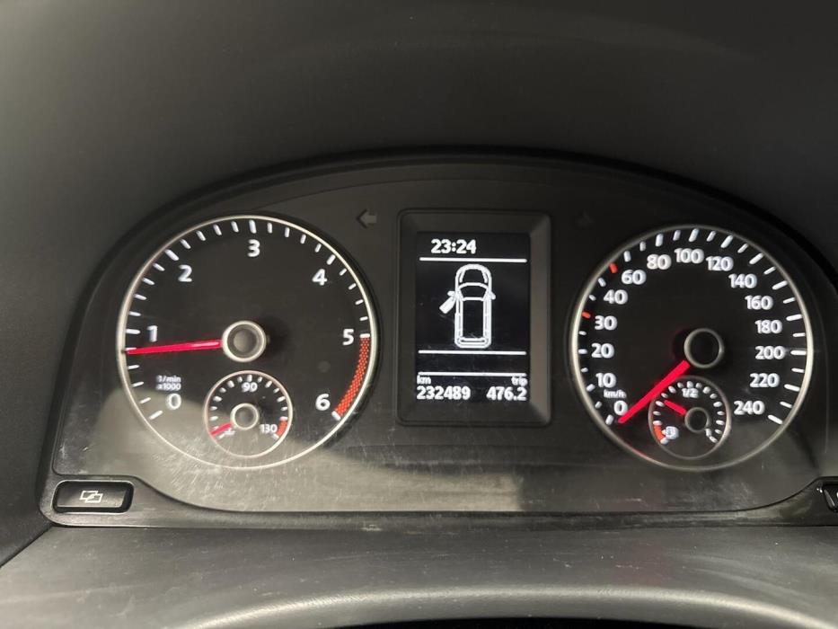 VOLKSWAGEN Caddy 2011