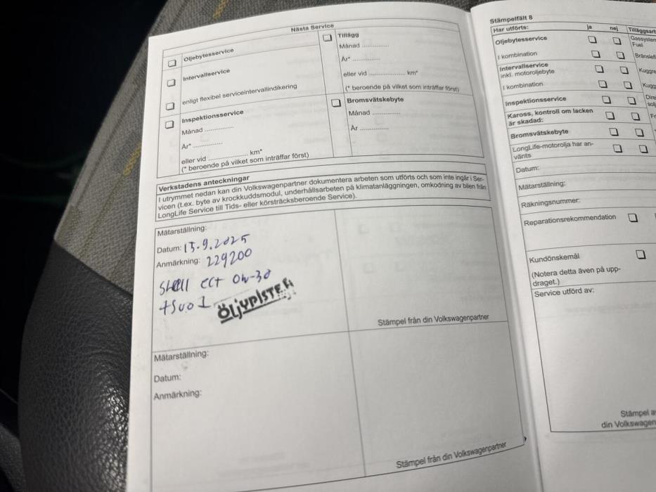 VOLKSWAGEN Caddy 2011