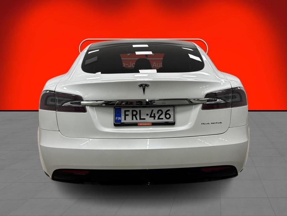 TESLA Model S 2019