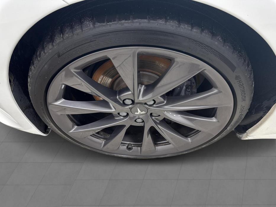 TESLA Model S 2019