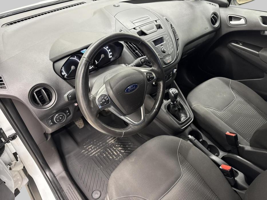 FORD TRANSIT COURIER 2023