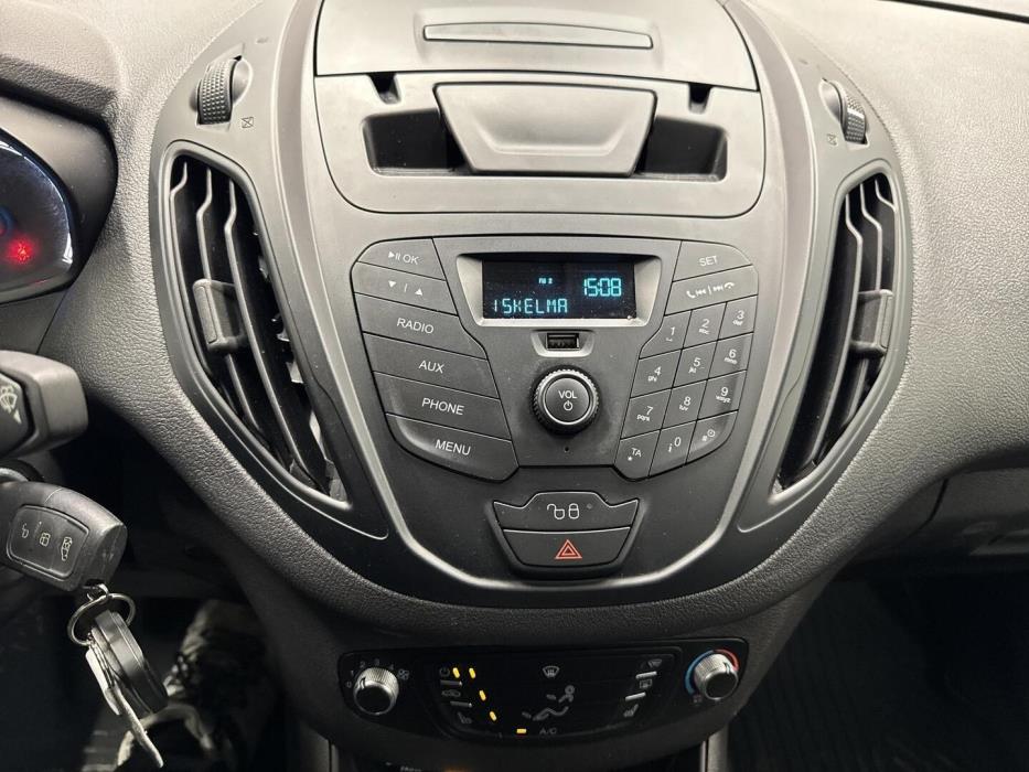 FORD TRANSIT COURIER 2023