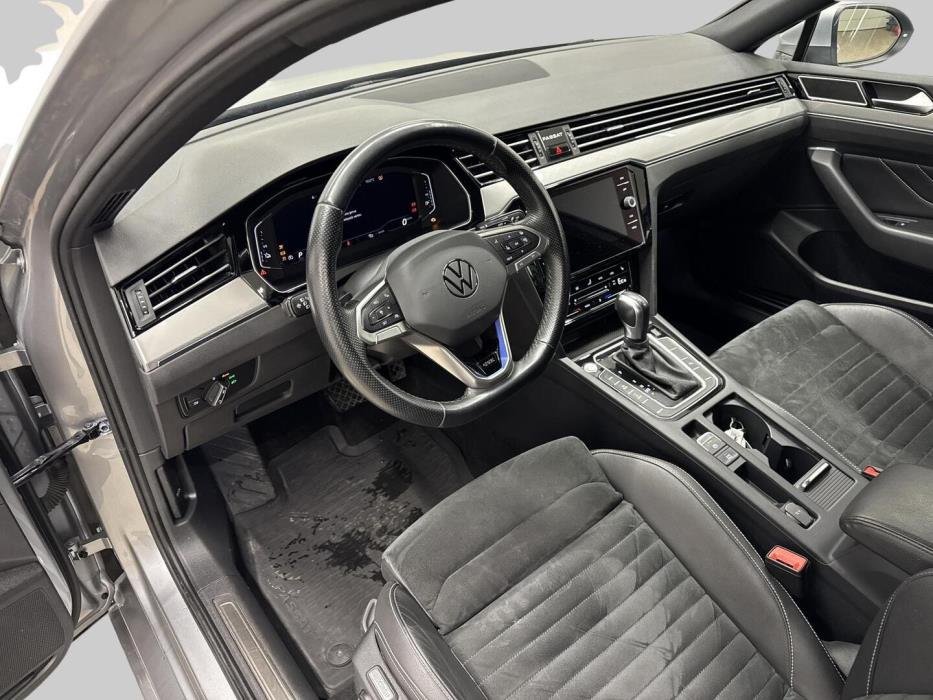 VOLKSWAGEN Passat 2021