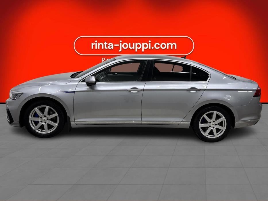 VOLKSWAGEN Passat 2021