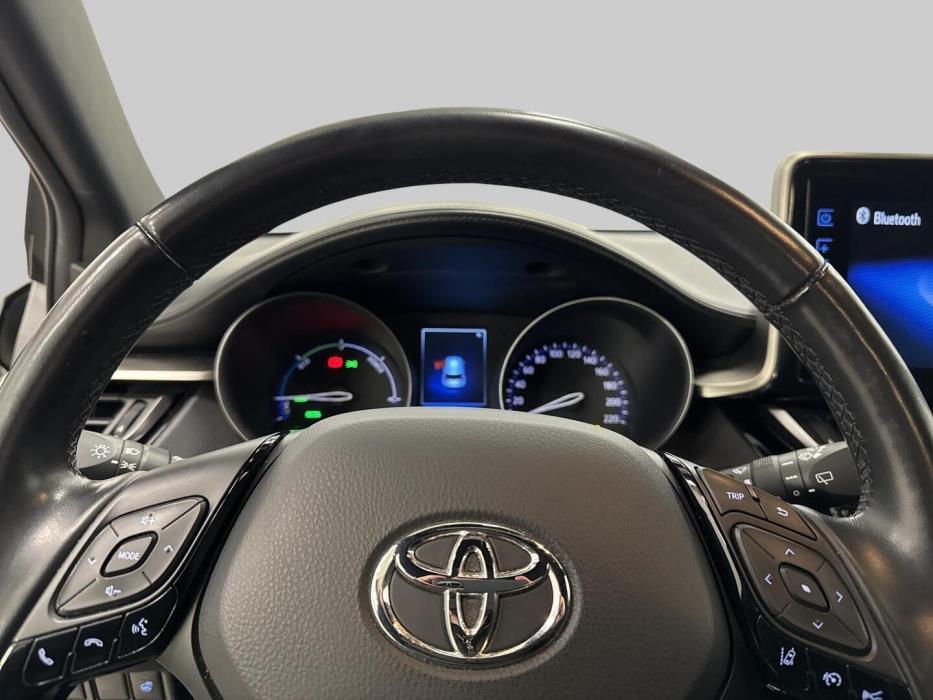 TOYOTA C-HR 2018