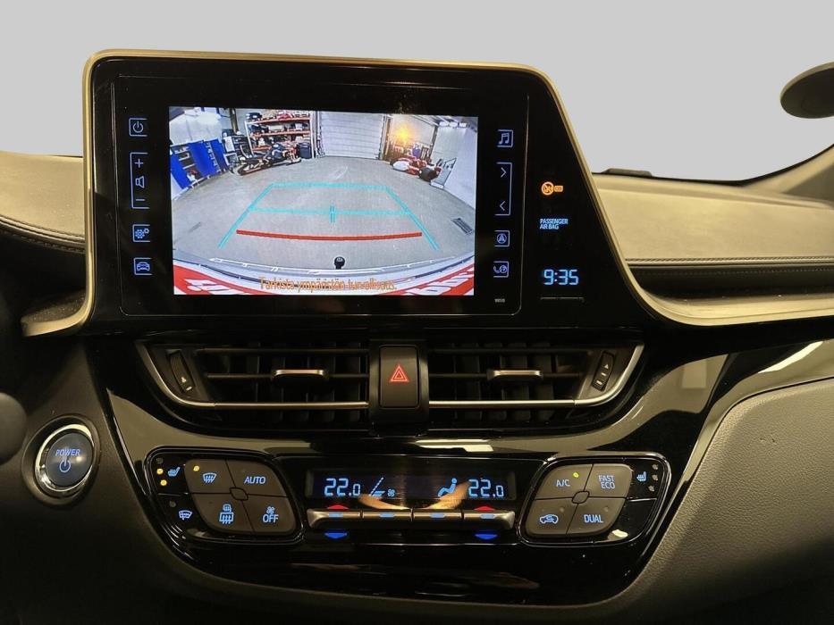 TOYOTA C-HR 2018