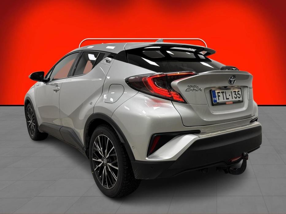 TOYOTA C-HR 2018