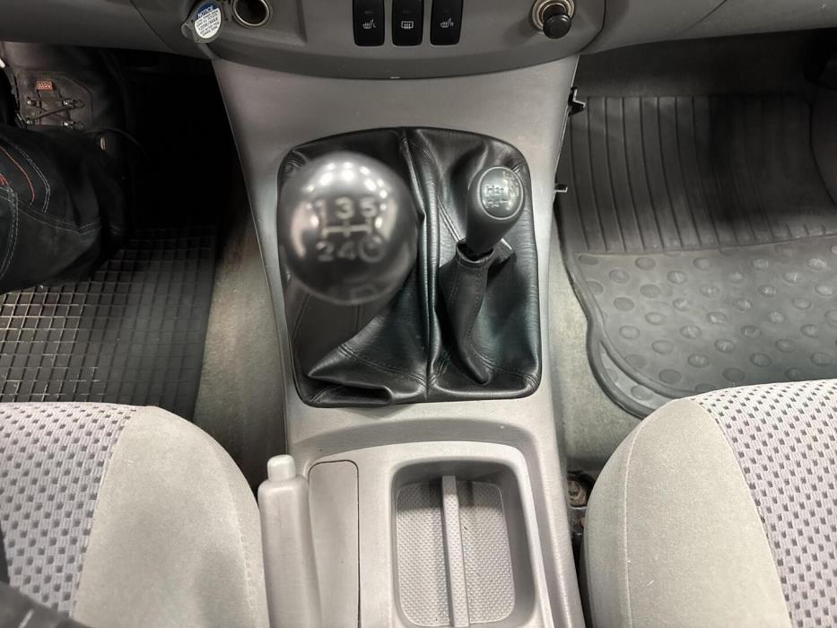 TOYOTA HILUX 2006