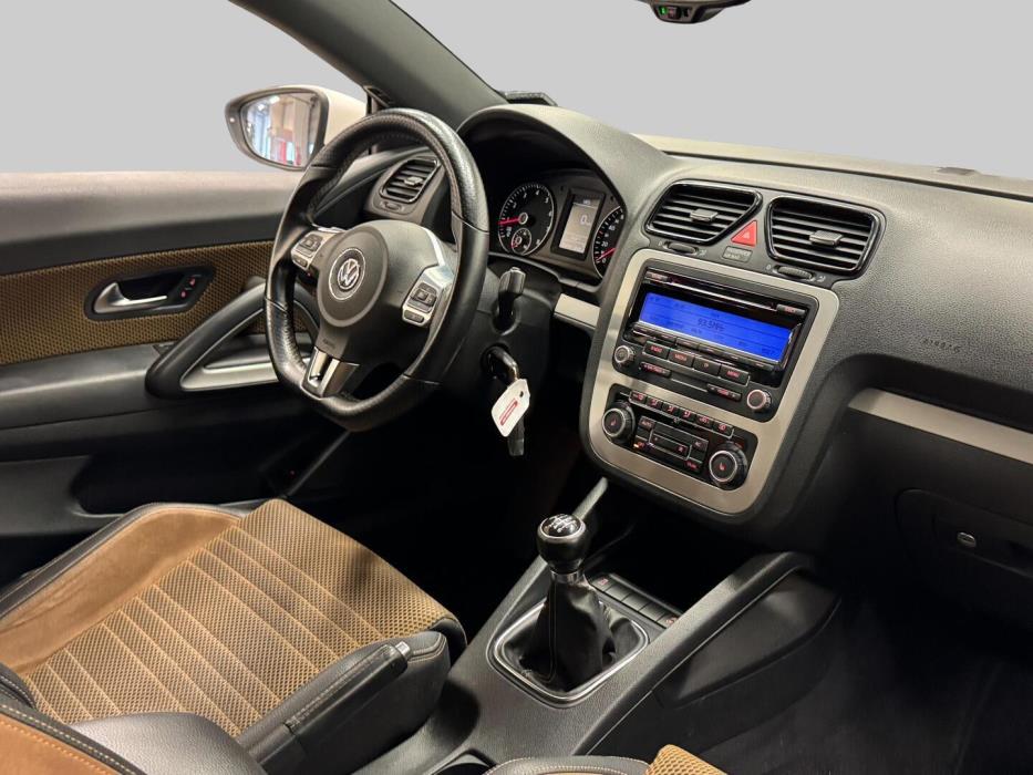 VOLKSWAGEN Scirocco 2010