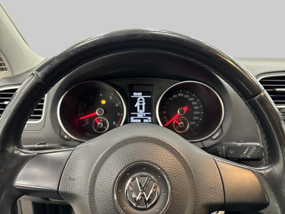 VOLKSWAGEN Golf 2010