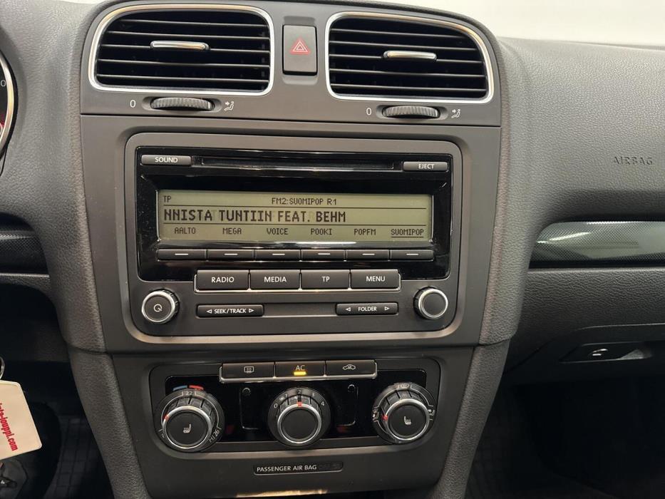 VOLKSWAGEN Golf 2010