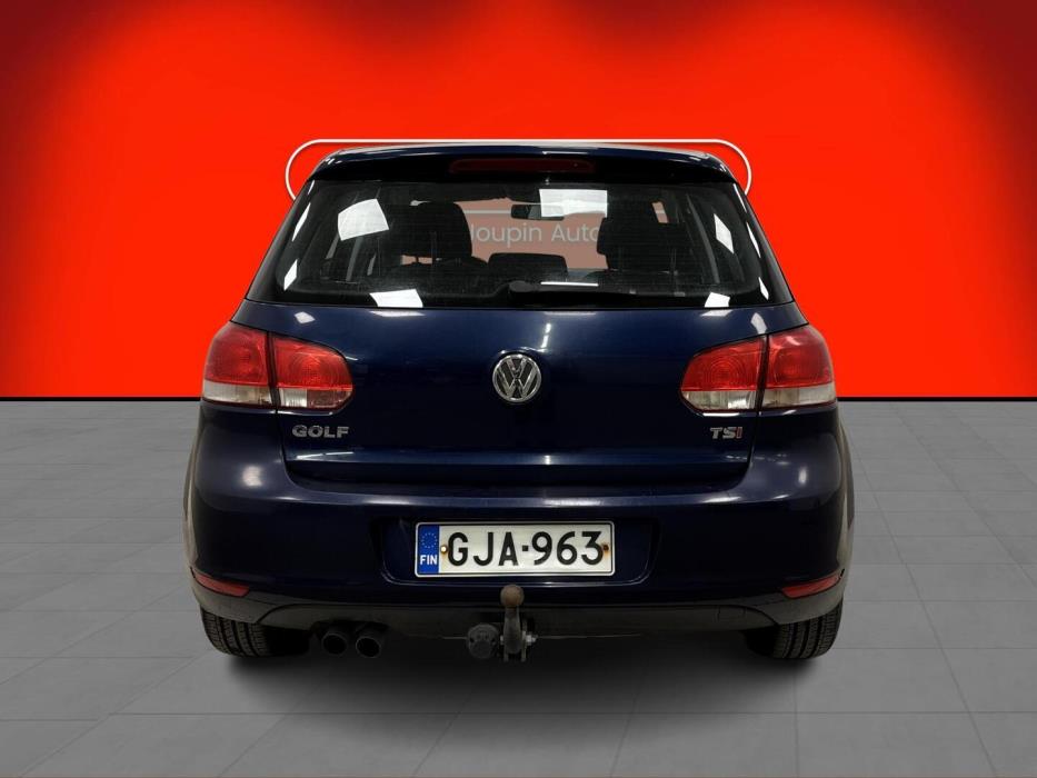 VOLKSWAGEN Golf 2010