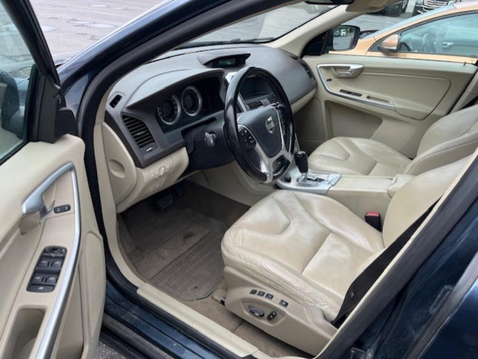 VOLVO XC60 2010