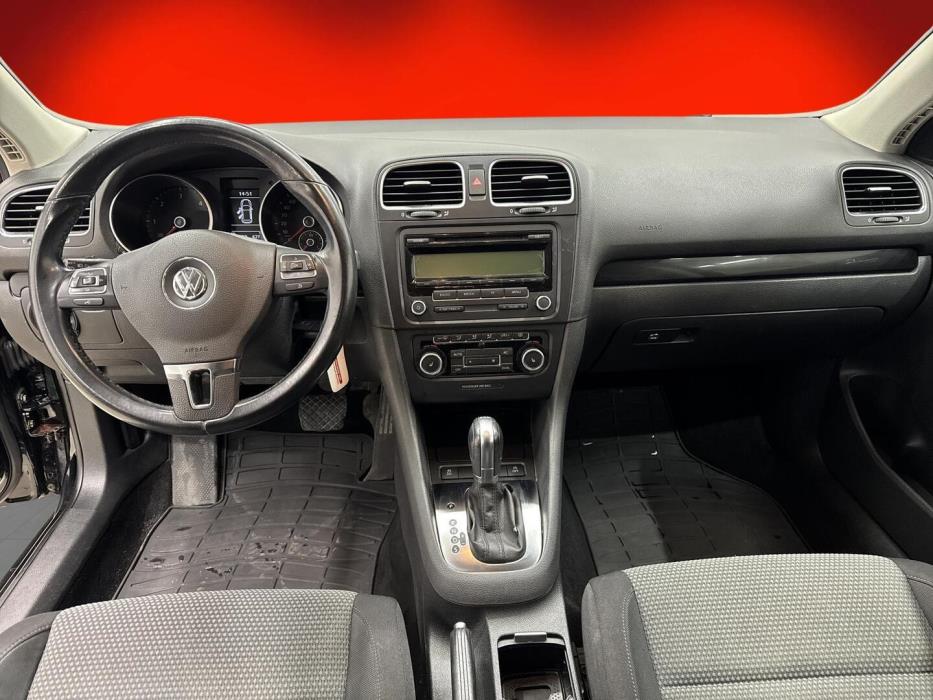 VOLKSWAGEN Golf 2011