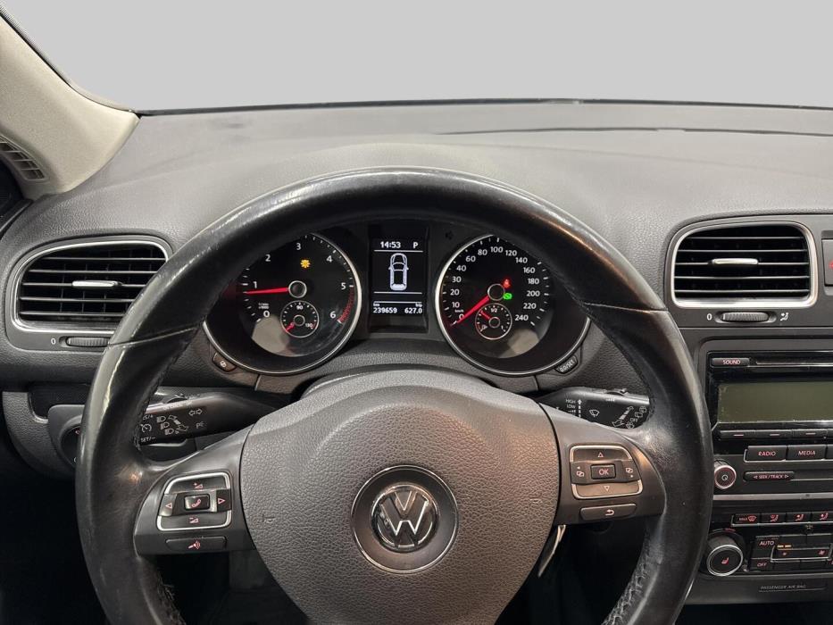 VOLKSWAGEN Golf 2011