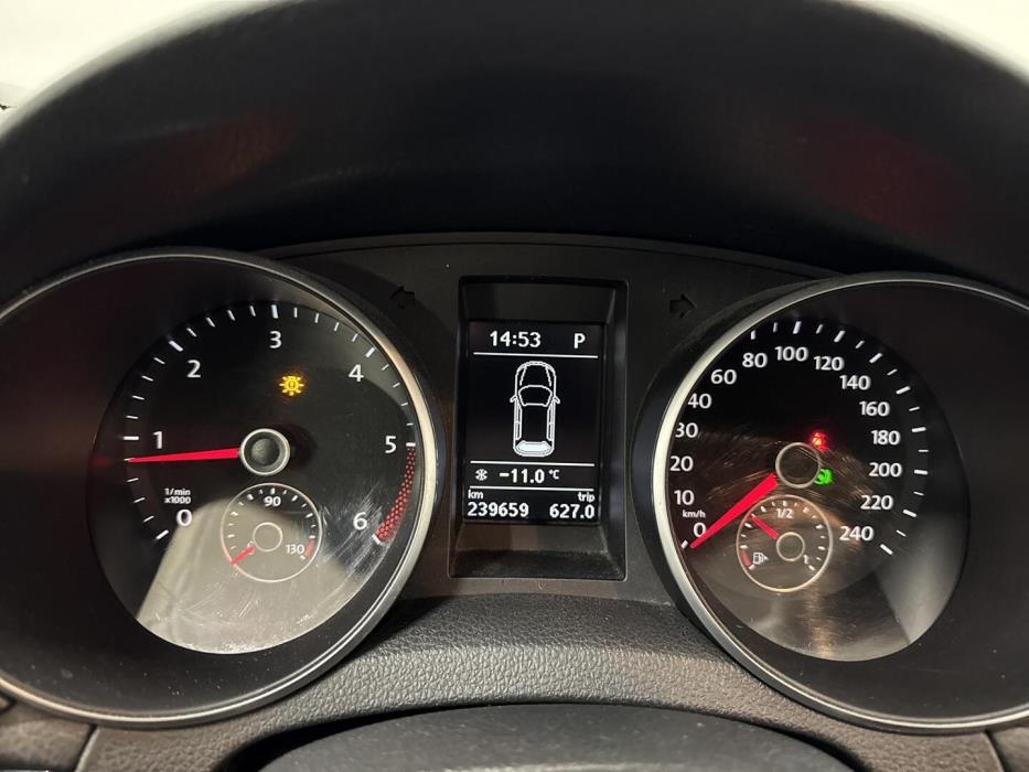 VOLKSWAGEN Golf 2011