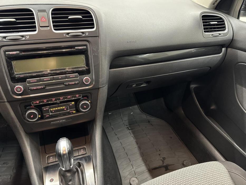 VOLKSWAGEN Golf 2011