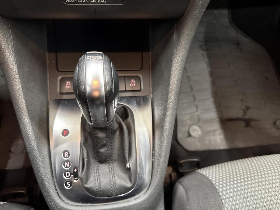 VOLKSWAGEN Golf 2011