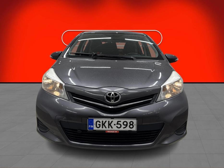 TOYOTA Yaris 2012