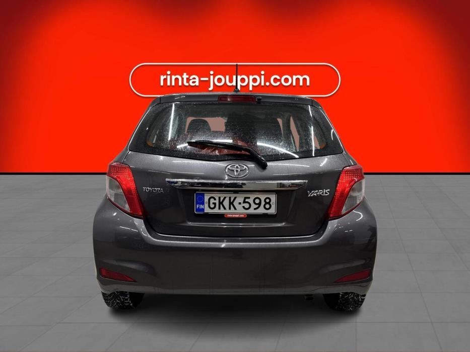 TOYOTA Yaris 2012