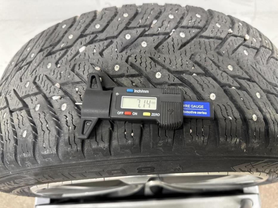 VOLKSWAGEN Polo 2014