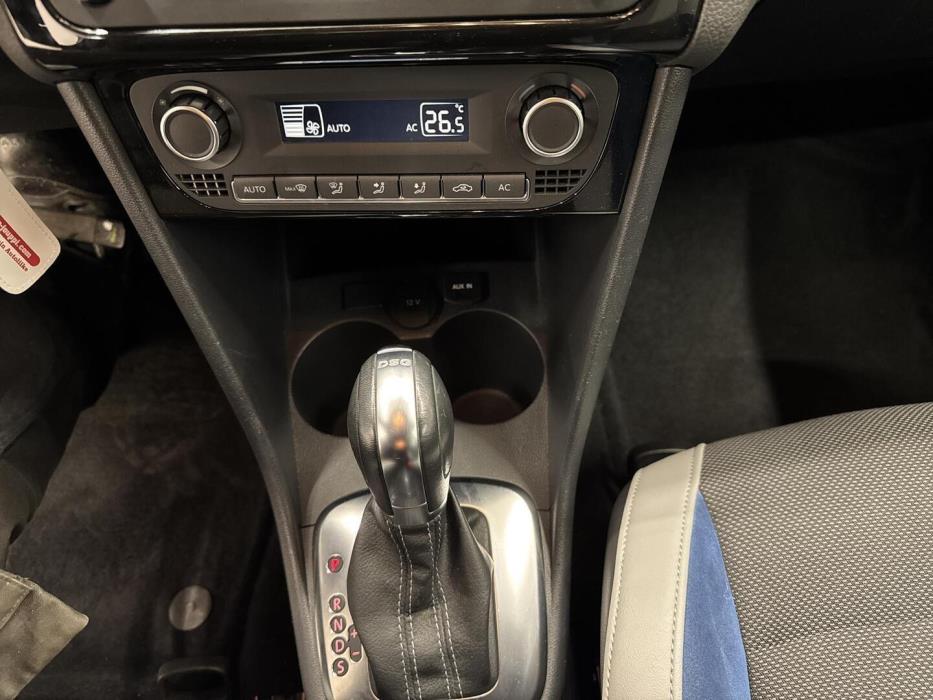 VOLKSWAGEN Polo 2014